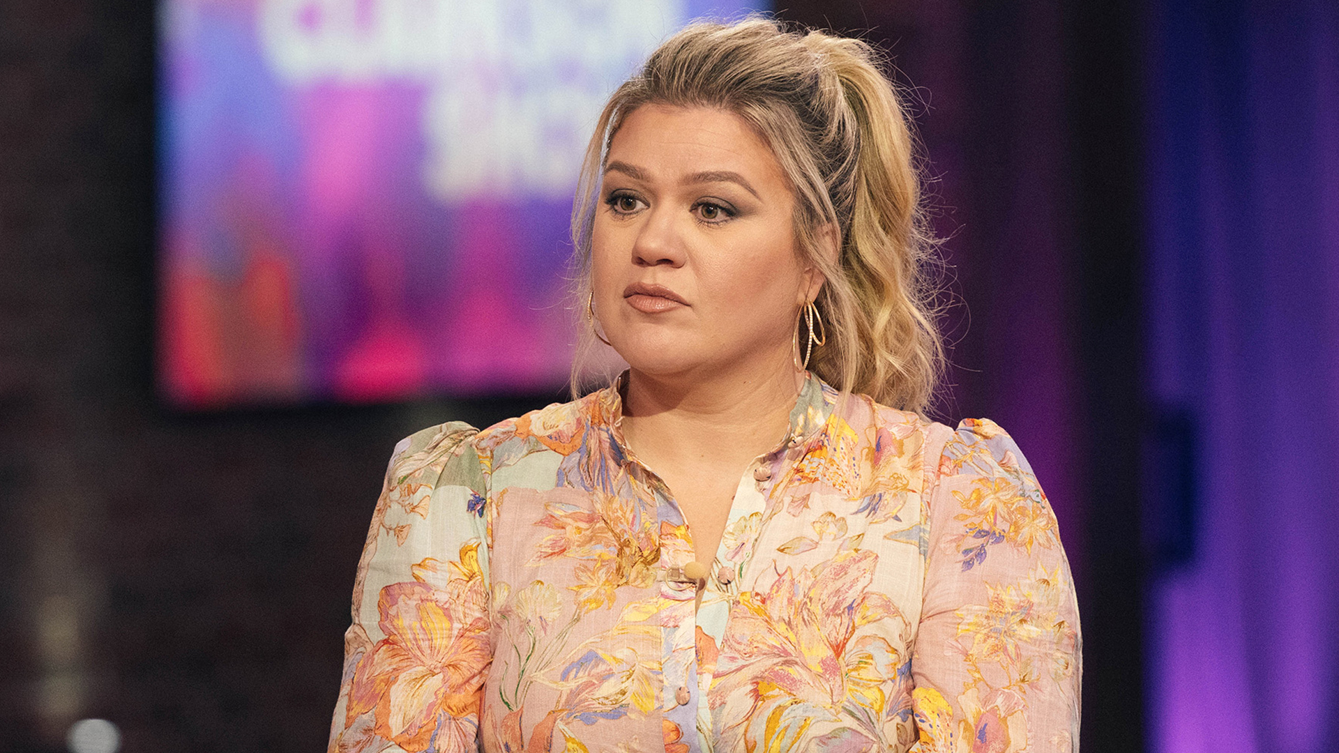 Kelly Clarkson Explains Why She's Moving Her Family from LA to NYC