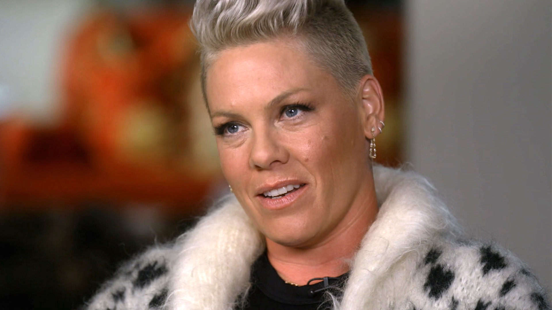 P!NK Has The Perfect Response To Internet Troll Calling Her 'Old' - 7XS